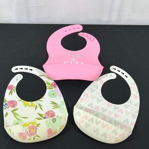 Floral and Heart Silicone Bib Set